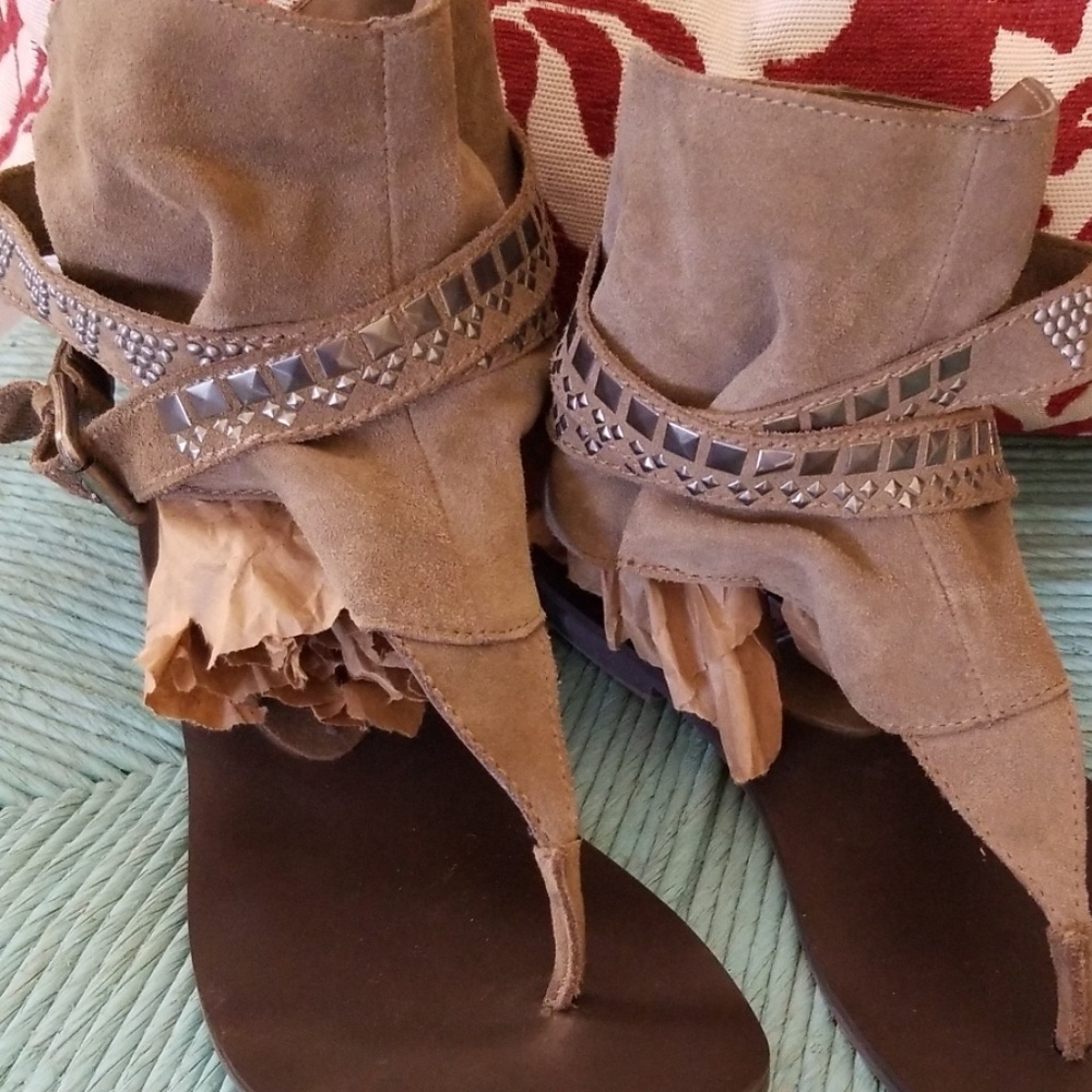 Steve madden boho studded sandal